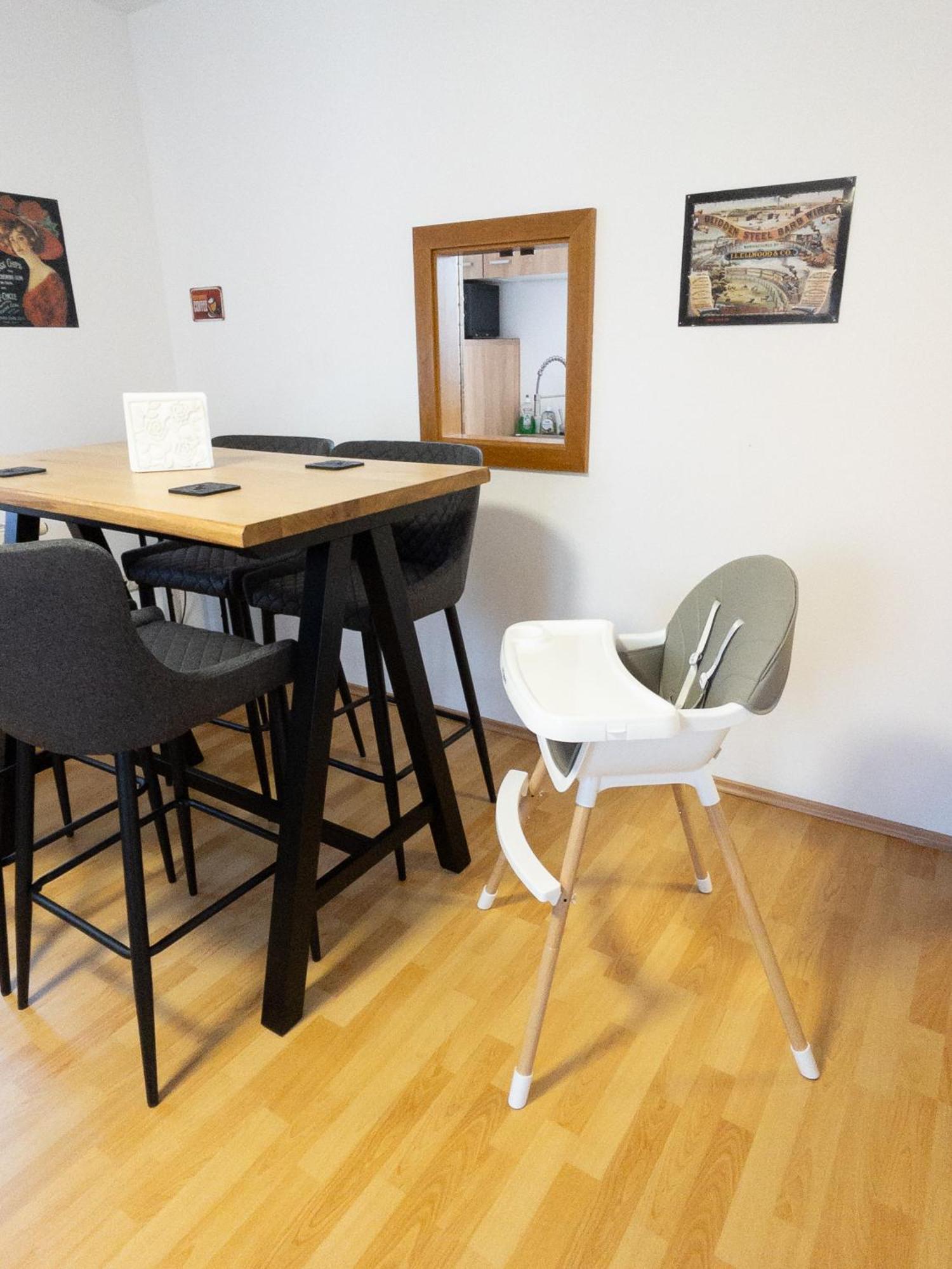 Fewo-Lavees Moderne Zentrale Fewo Nahe Omv Wacker Kliniken Burg -Eigener Eingang-Schluesselloser Check In 부르크하우젠 외부 사진